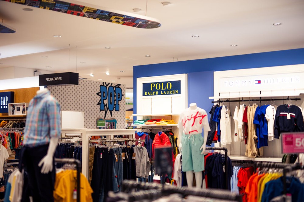 Retail and restaurant build-outs services